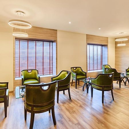 Hycinth Hotels Thiruvananthapuram Екстер'єр фото