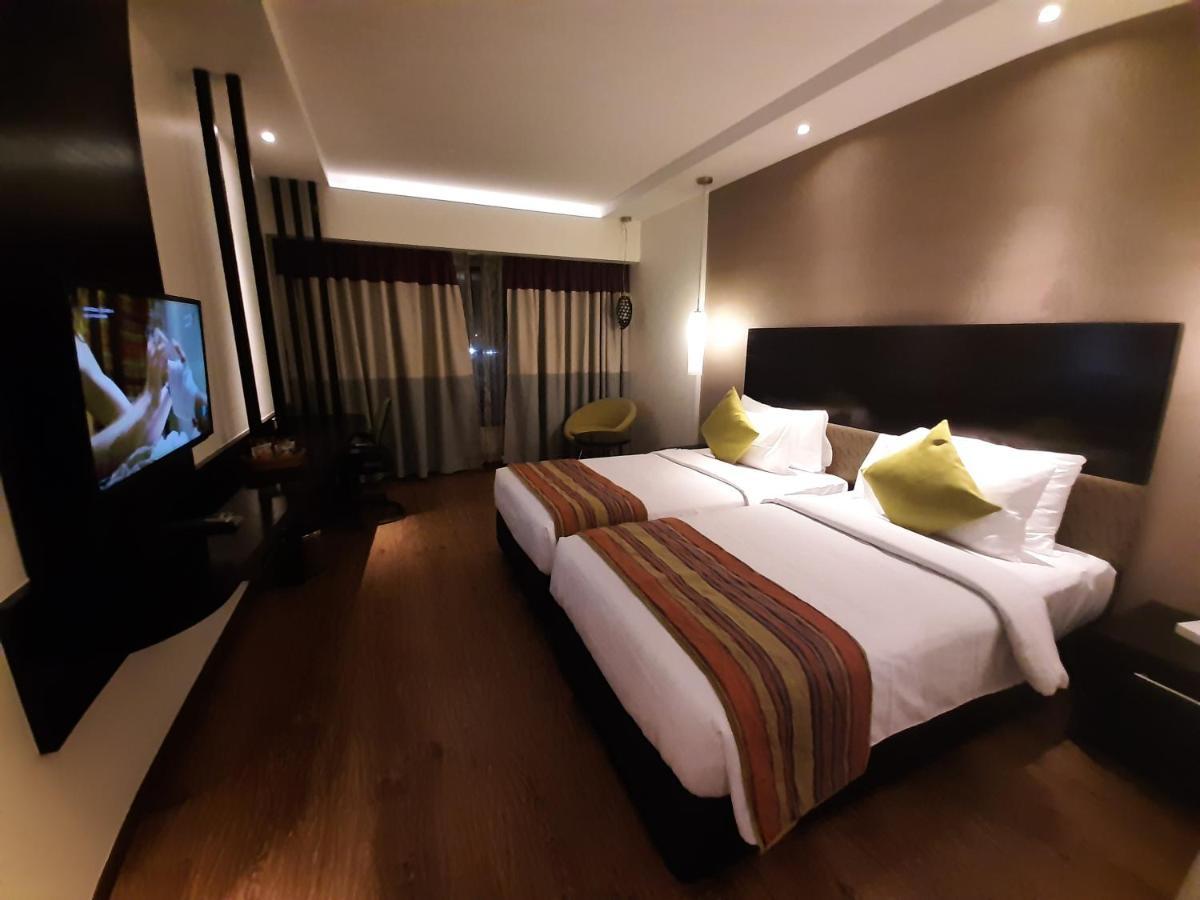 Hycinth Hotels Thiruvananthapuram Екстер'єр фото