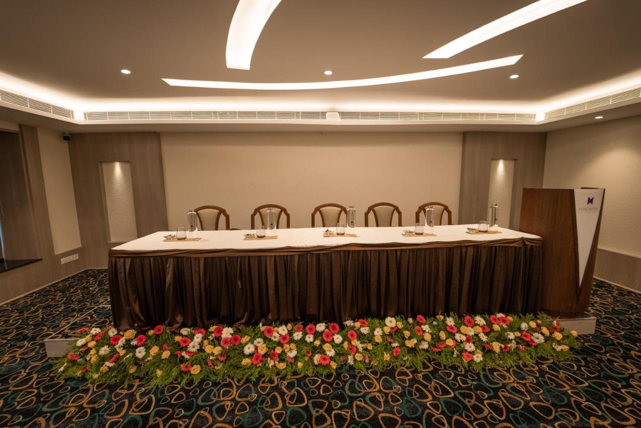 Hycinth Hotels Thiruvananthapuram Екстер'єр фото