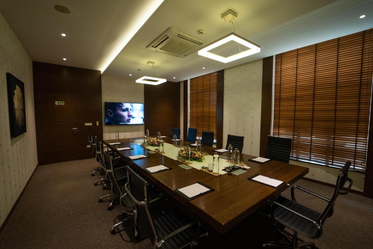 Hycinth Hotels Thiruvananthapuram Екстер'єр фото