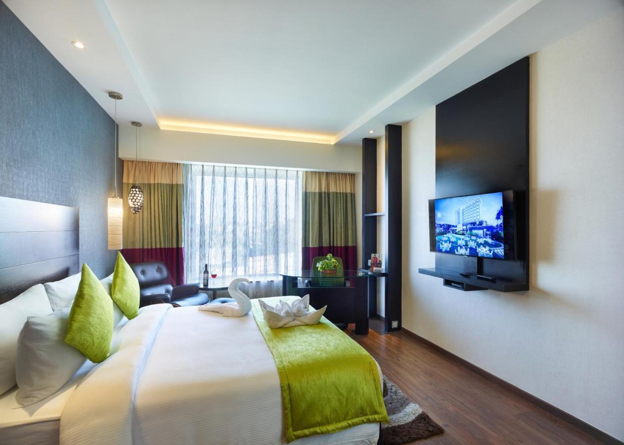 Hycinth Hotels Thiruvananthapuram Екстер'єр фото