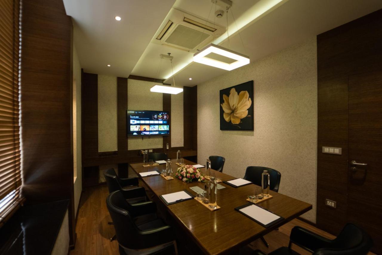 Hycinth Hotels Thiruvananthapuram Екстер'єр фото