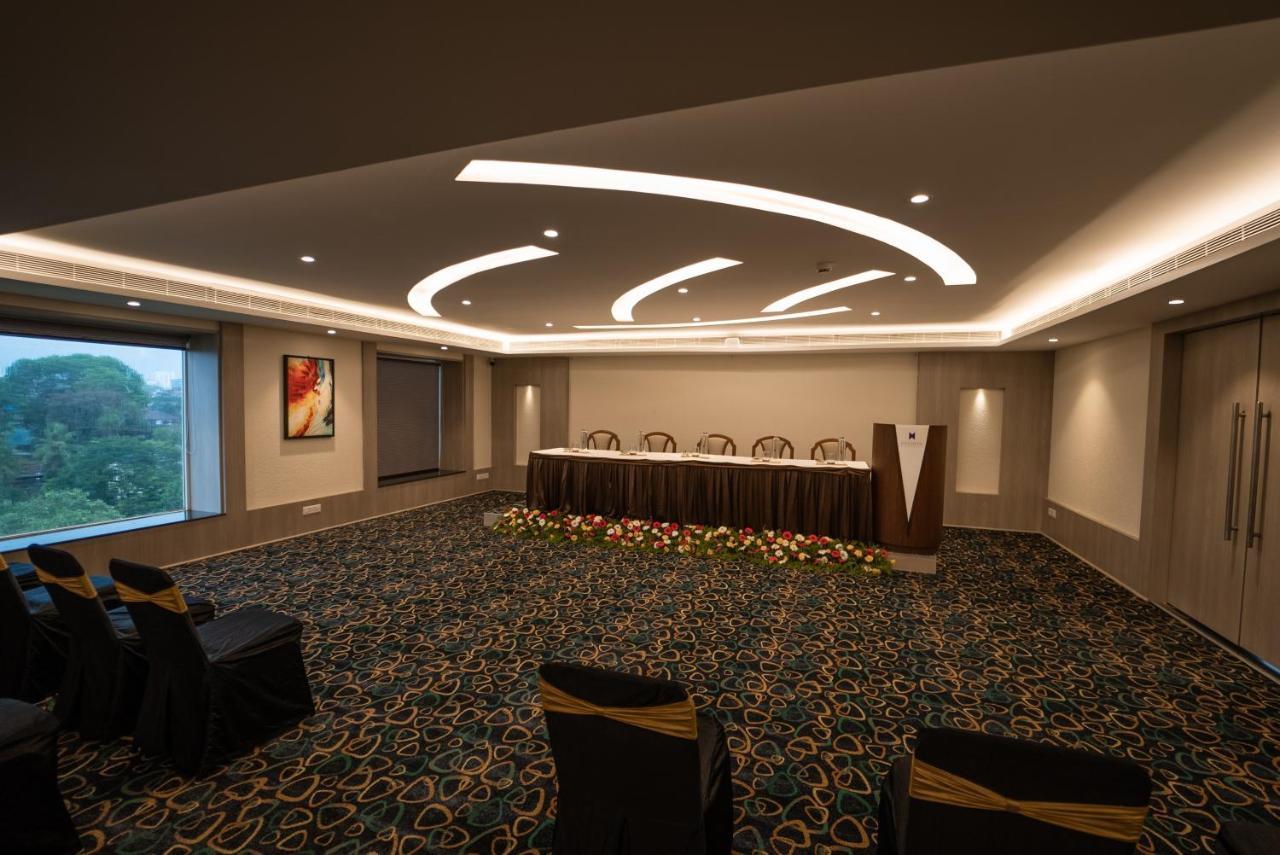 Hycinth Hotels Thiruvananthapuram Екстер'єр фото