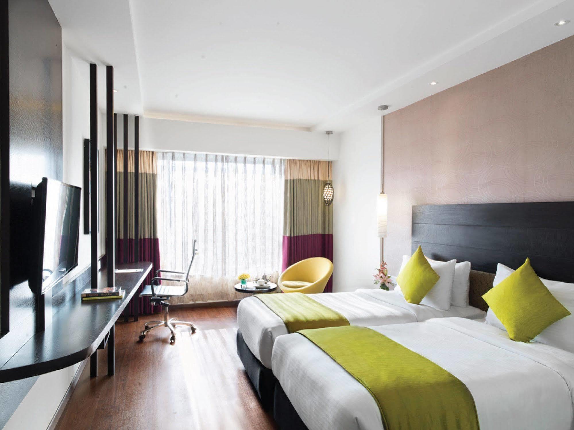 Hycinth Hotels Thiruvananthapuram Екстер'єр фото