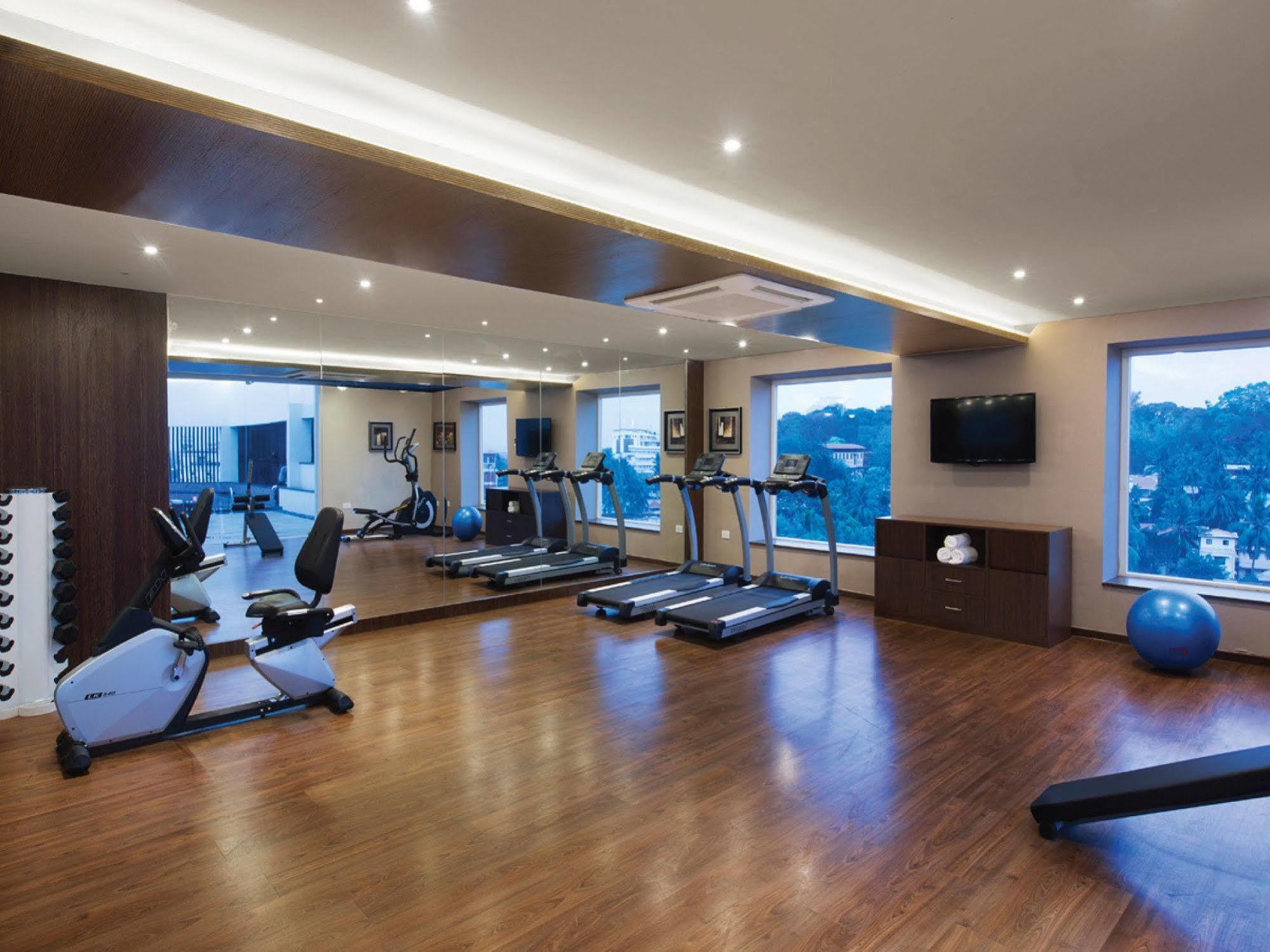 Hycinth Hotels Thiruvananthapuram Екстер'єр фото
