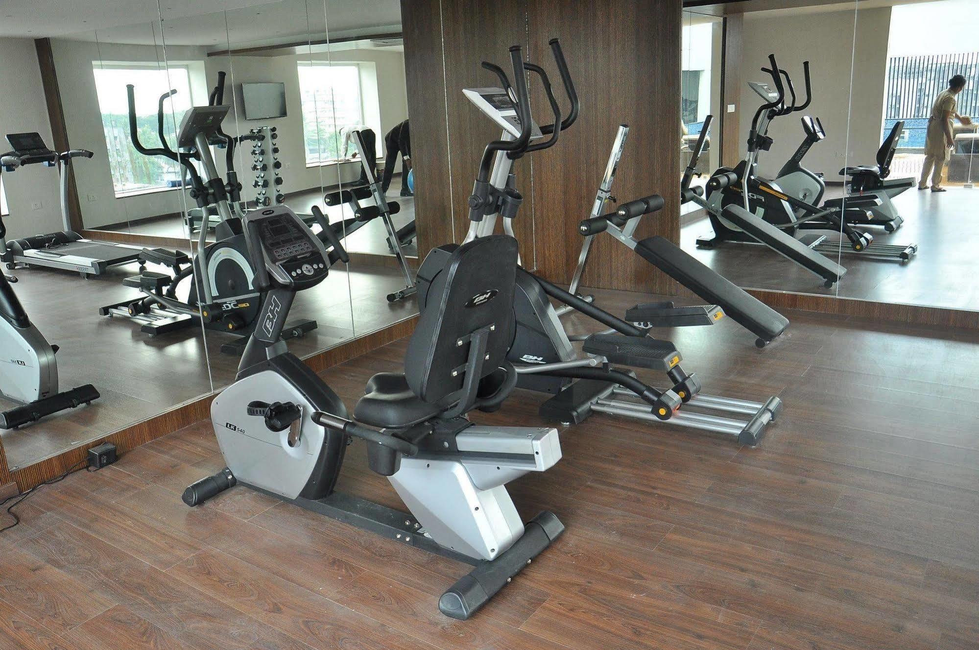 Hycinth Hotels Thiruvananthapuram Екстер'єр фото
